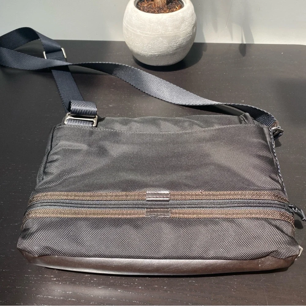 Tumi Glenview Expandable Crossbody Black and Dark Brown Messenger Bag